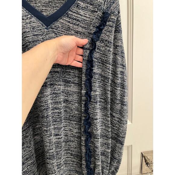 Weekends Suzanne Betro Navy Heather V Neck Long Sleeve Ruffle Top Size XL - Picture 3 of 5